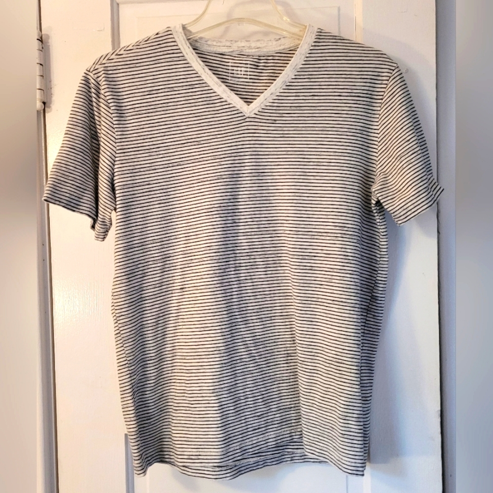 Women's GAP Oatmeal And Black Striped Short Sleeve V-Neck T Shirt Size S